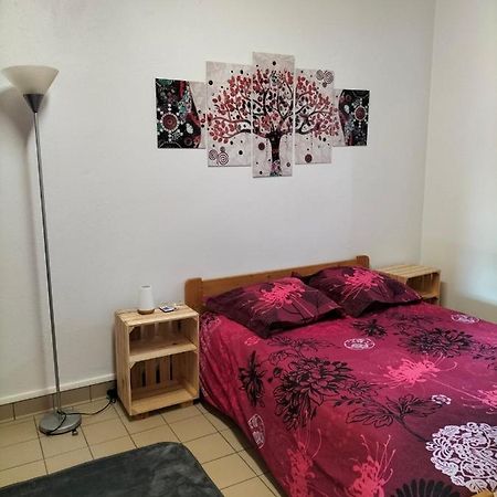 Studio Confortable Proche Des Sites Touristiques Issendolus Екстер'єр фото