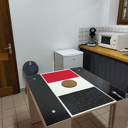 Studio Confortable Proche Des Sites Touristiques Issendolus Екстер'єр фото