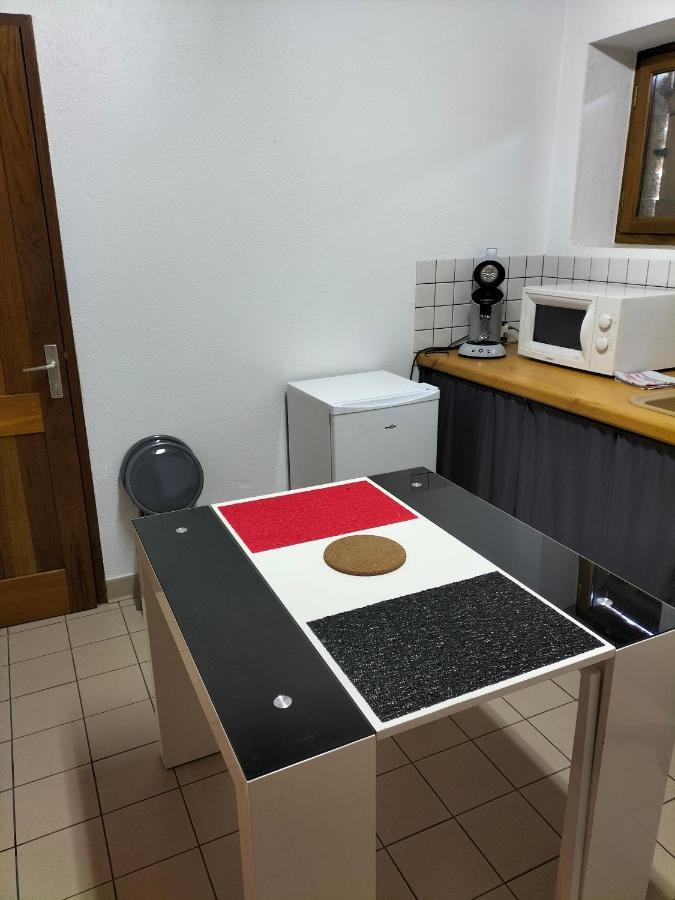 Studio Confortable Proche Des Sites Touristiques Issendolus Екстер'єр фото